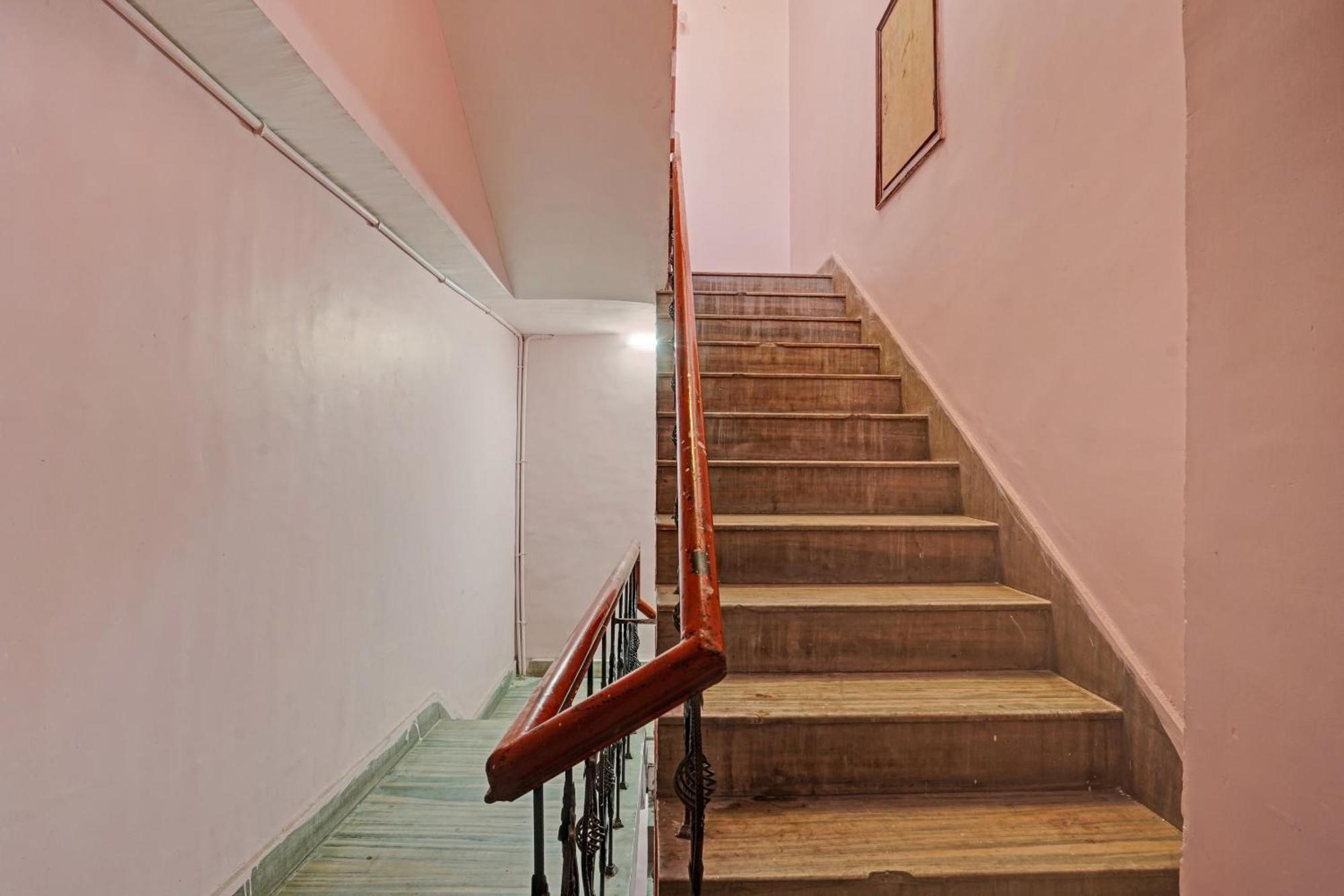 Hotel O B N Palace Rāipur 외부 사진